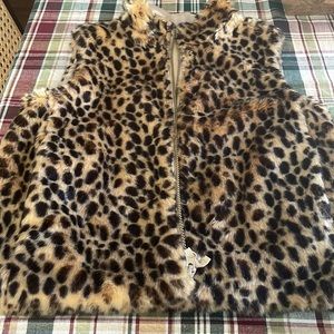 Beautiful leopard print vest! Looks fabulous on!